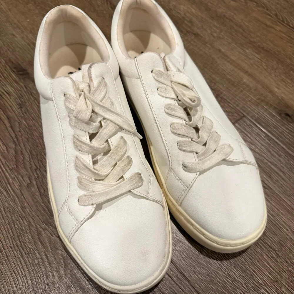 Fuego Dance Shoes (Size 8.5) - Picture 2 of 3